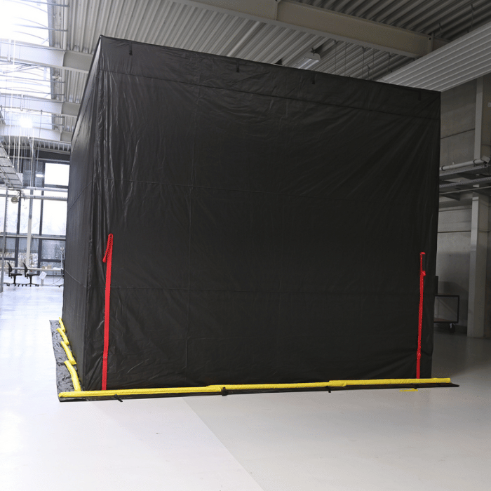 EMV Prüfung in einem mobilen RF Shielded Enclosure.